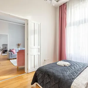 Luxury 3bedrm 2bathrm With Danube River View Apartamento Budapest