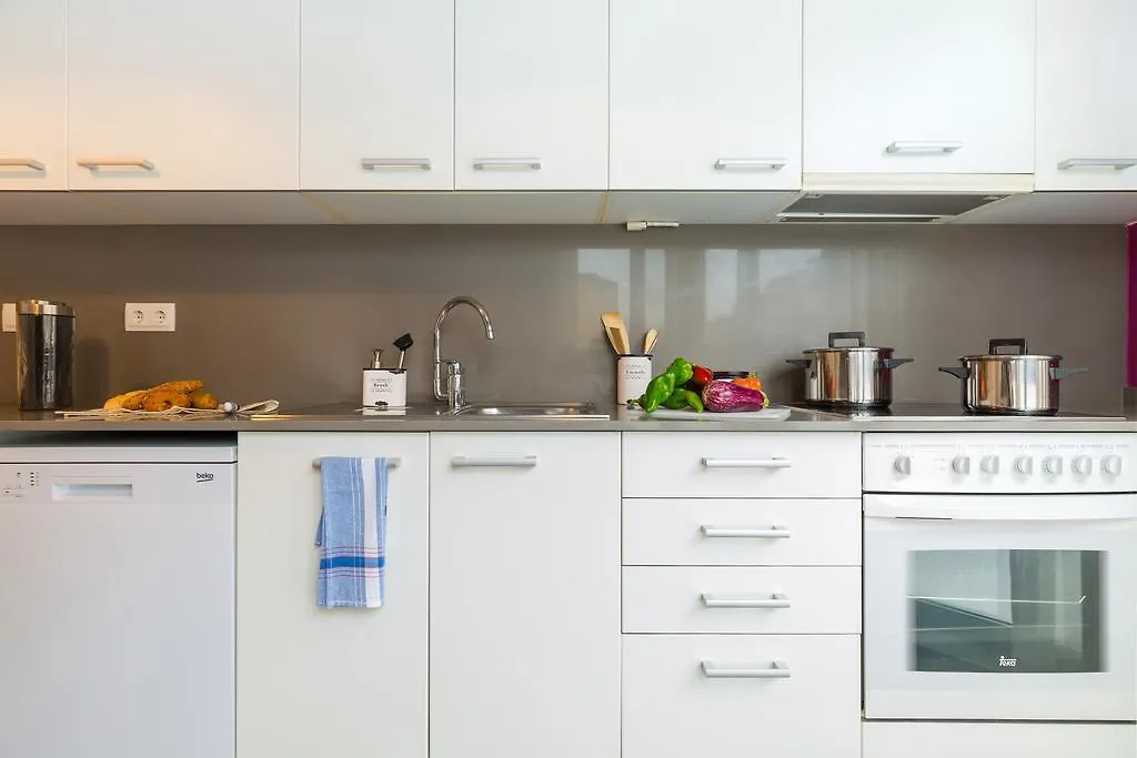 Apartamentos Cornellalux Cornella de Llobregat 0*,