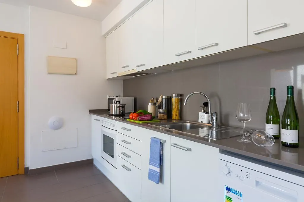 Apartamentos Cornellalux Cornella de Llobregat 0*,